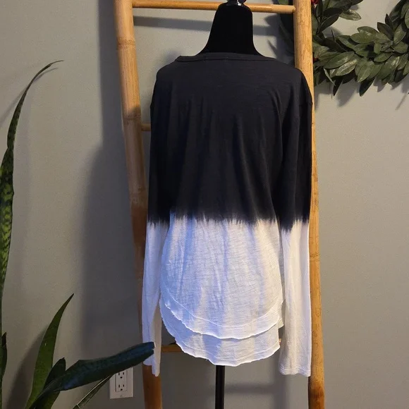 CHRLDR Black and White Gradient Long Sleeve Top - Picture 4 of 6